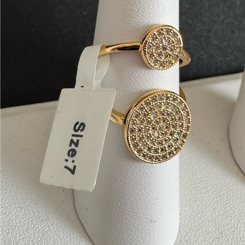 Park Lane Chic Gold-Tone Double Circle Crystal Ring. Great Pointer Finger Look!! - Picture 6 of 6